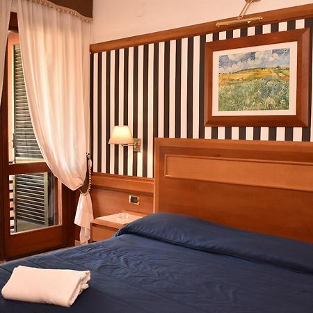 Hotel Miravalle เนเปิลส์ ภายนอก รูปภาพ