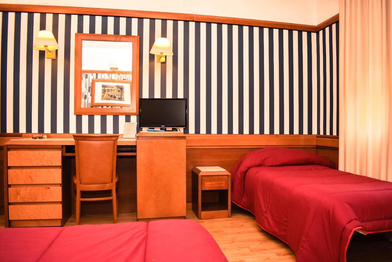 Hotel Miravalle เนเปิลส์ ภายนอก รูปภาพ