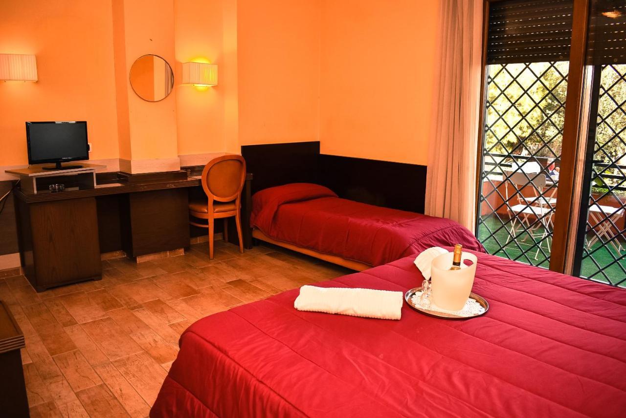 Hotel Miravalle เนเปิลส์ ภายนอก รูปภาพ
