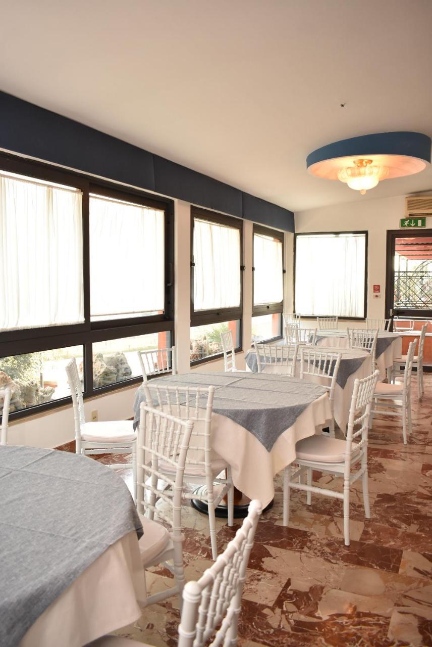 Hotel Miravalle เนเปิลส์ ภายนอก รูปภาพ